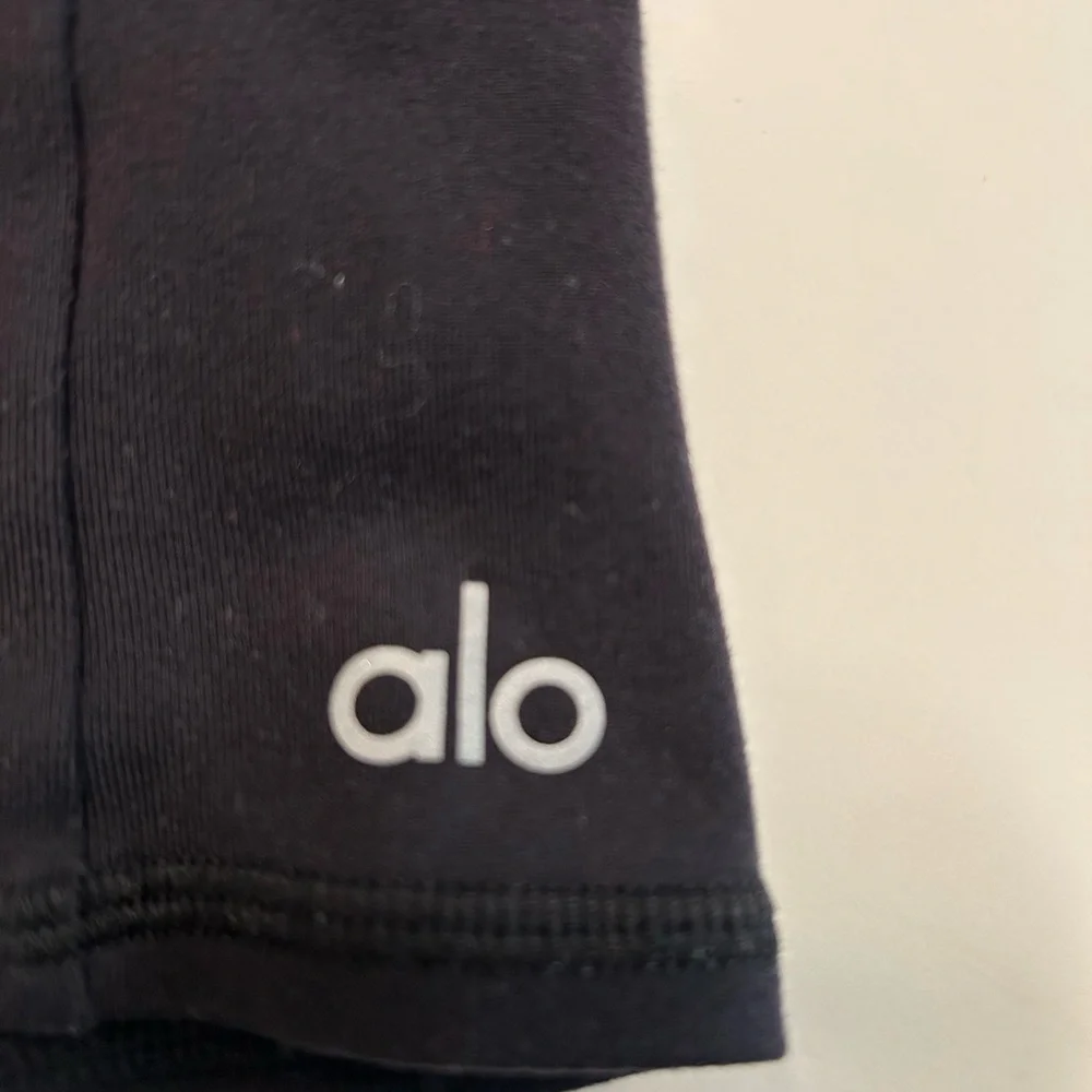 Alo Yoga Size XS Black Bike Shorts